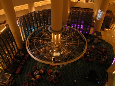 http://blog.dgbrt.ch/img/2007/singapore1.jpg