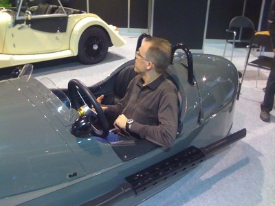 http://blog.dgbrt.ch/img/2011/threewheeler.jpg