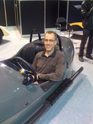http://blog.dgbrt.ch/img/2011/threewheeler2.jpg