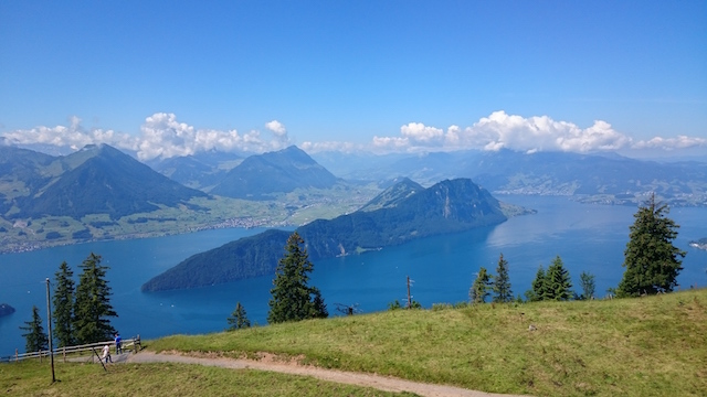 http://blog.dgbrt.ch/img/2015/panorama.jpg